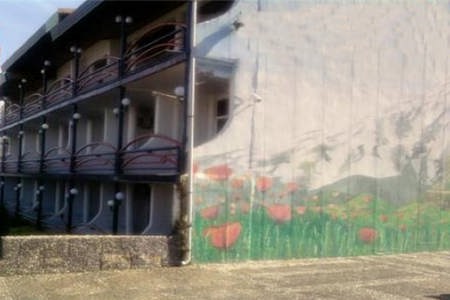 هتل ترنجستان